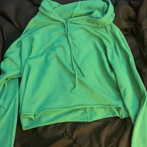 green cropped hoodie